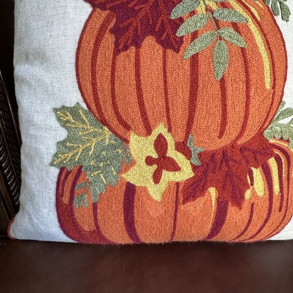 Envogue Decorative‎ Pillow Pumpkin Patch Embroidered Down Fill 19" x 19" EUC - Picture 4 of 10
